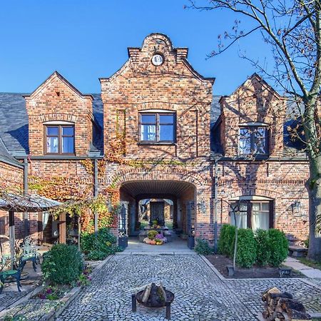 Гостевой дом Folwark Bialych Bocianow Kamionka  Экстерьер фото